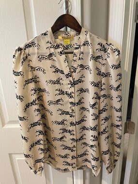 Persaman New York Cream Blouse Jacket with zebras brass buttons